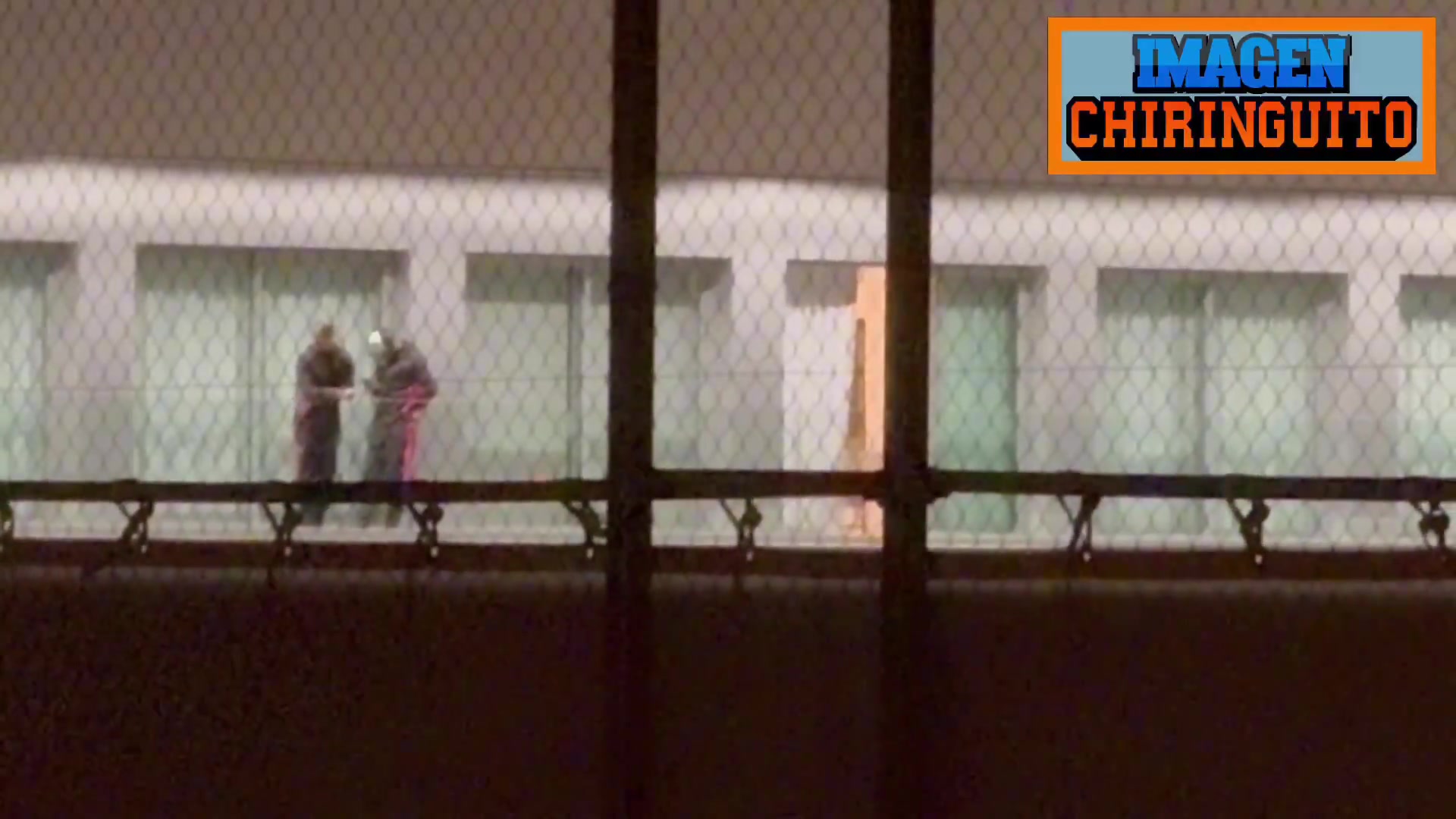 塞维利亚不敌10人塞尔塔，球迷围堵训练基地&球员只能在里面过夜