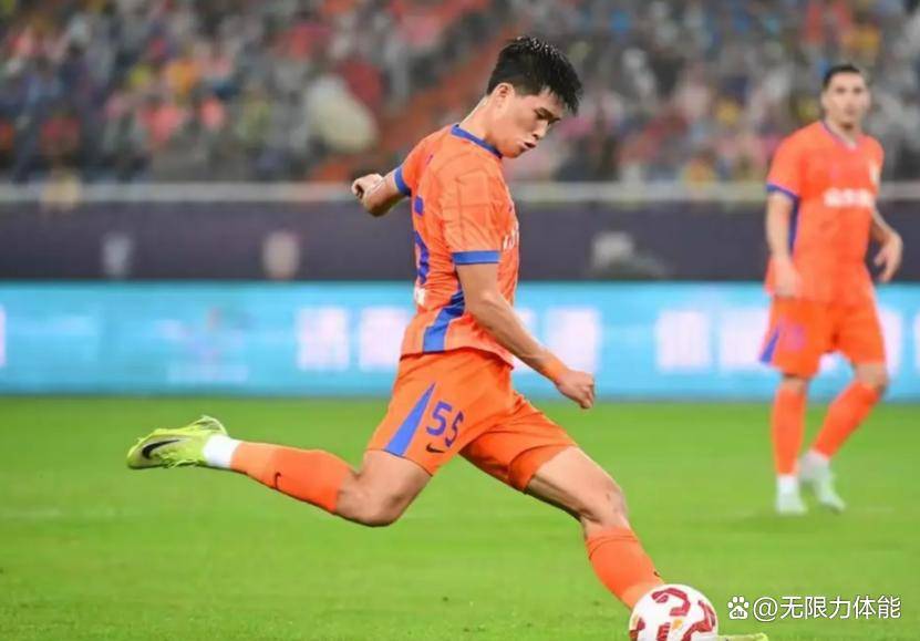 零转会费！山东泰山免签欧冠冠军中卫，1+1合同曝光，搭档彭啸无敌