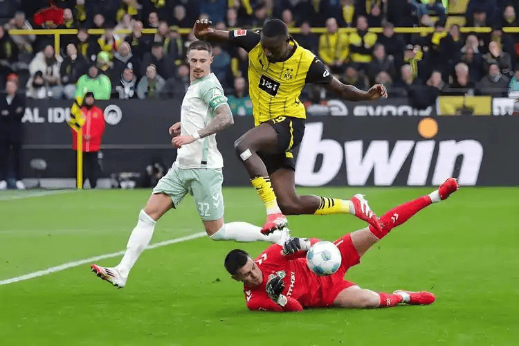 周三010德甲焦点！汉堡主场硬刚勒沃库森？伤停满营VS传控豪强，比分进球数精准预判